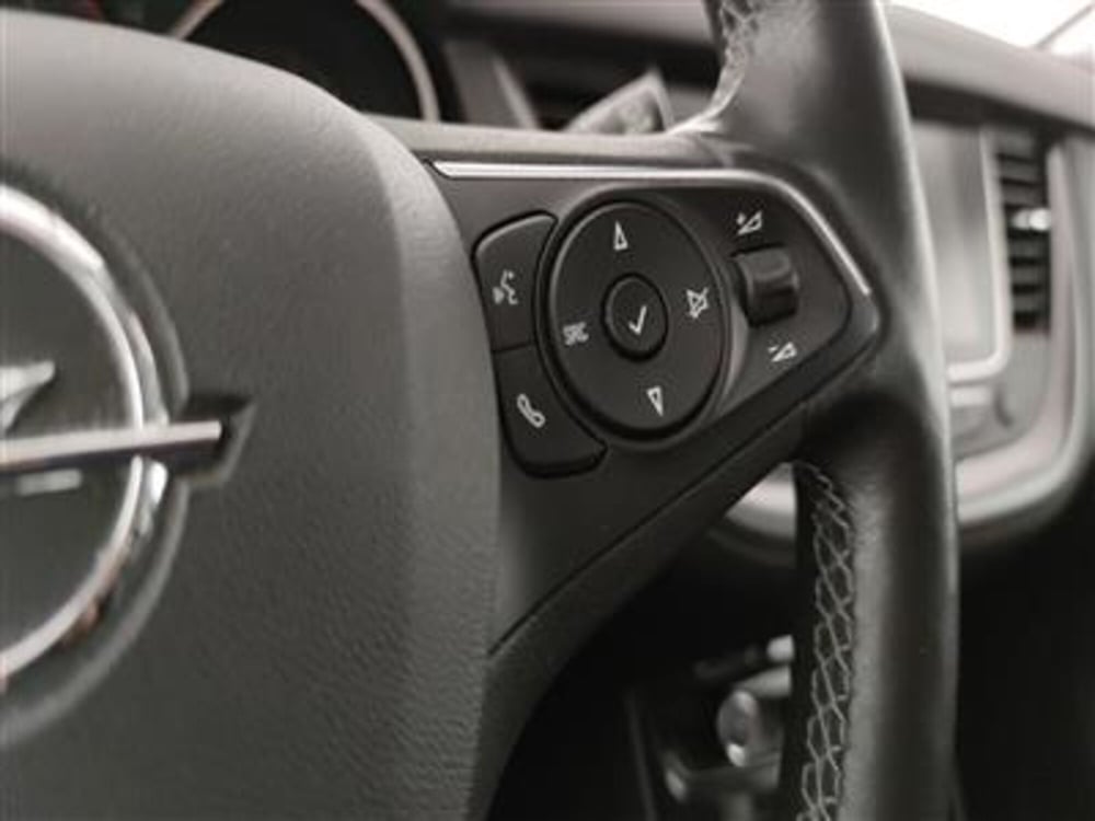 Opel Grandland X usata a Bari (15)