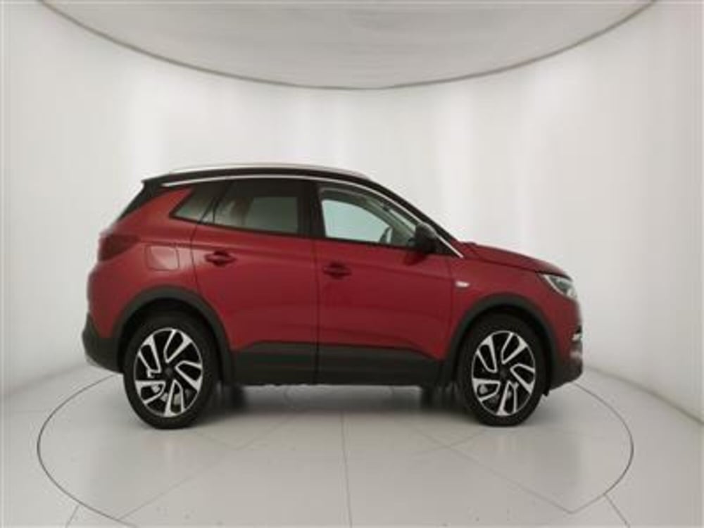 Opel Grandland X usata a Bari (9)