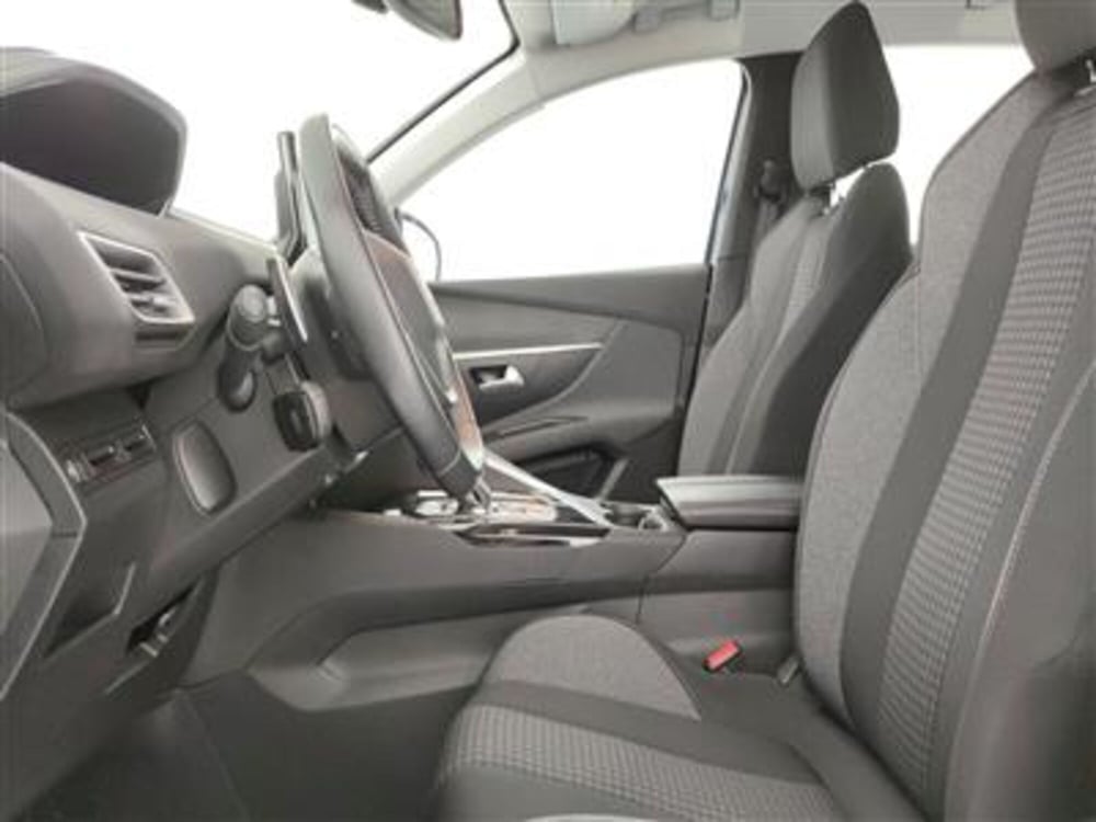 Peugeot 3008 usata a Bari (13)