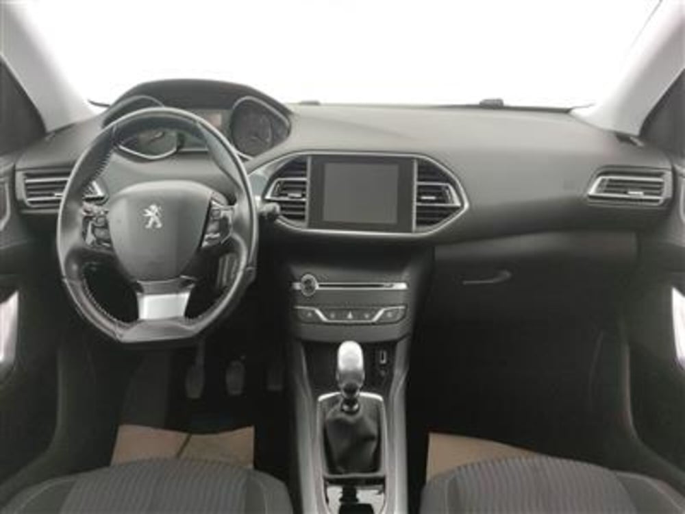 Peugeot 308 SW usata a Bari (15)