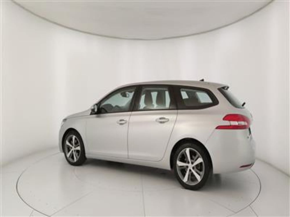 Peugeot 308 SW usata a Bari (4)