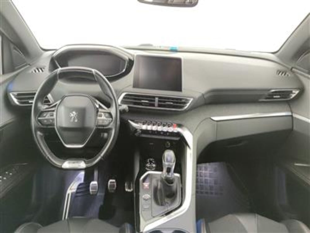Peugeot 5008 usata a Bari (15)