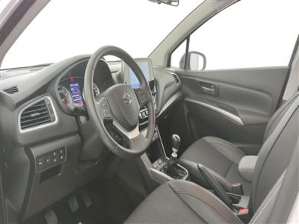 Suzuki S-Cross usata a Bari (14)
