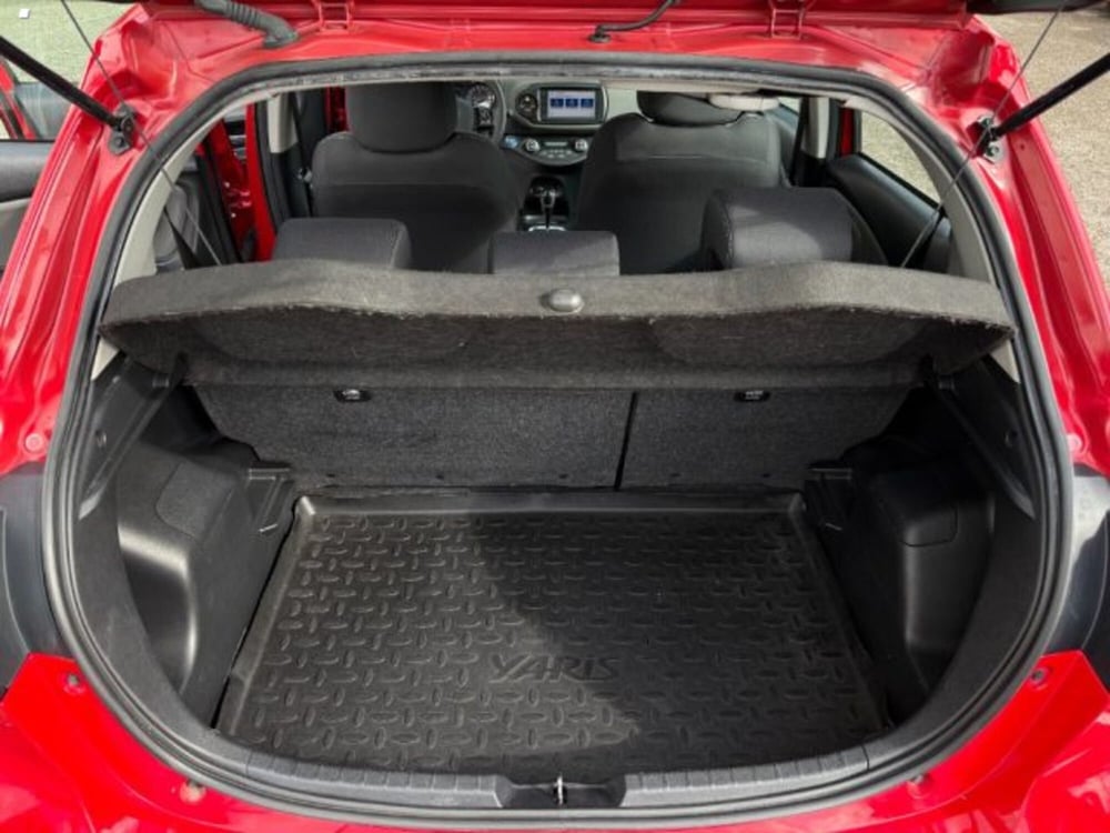 Toyota Yaris Cross usata a Lucca (9)