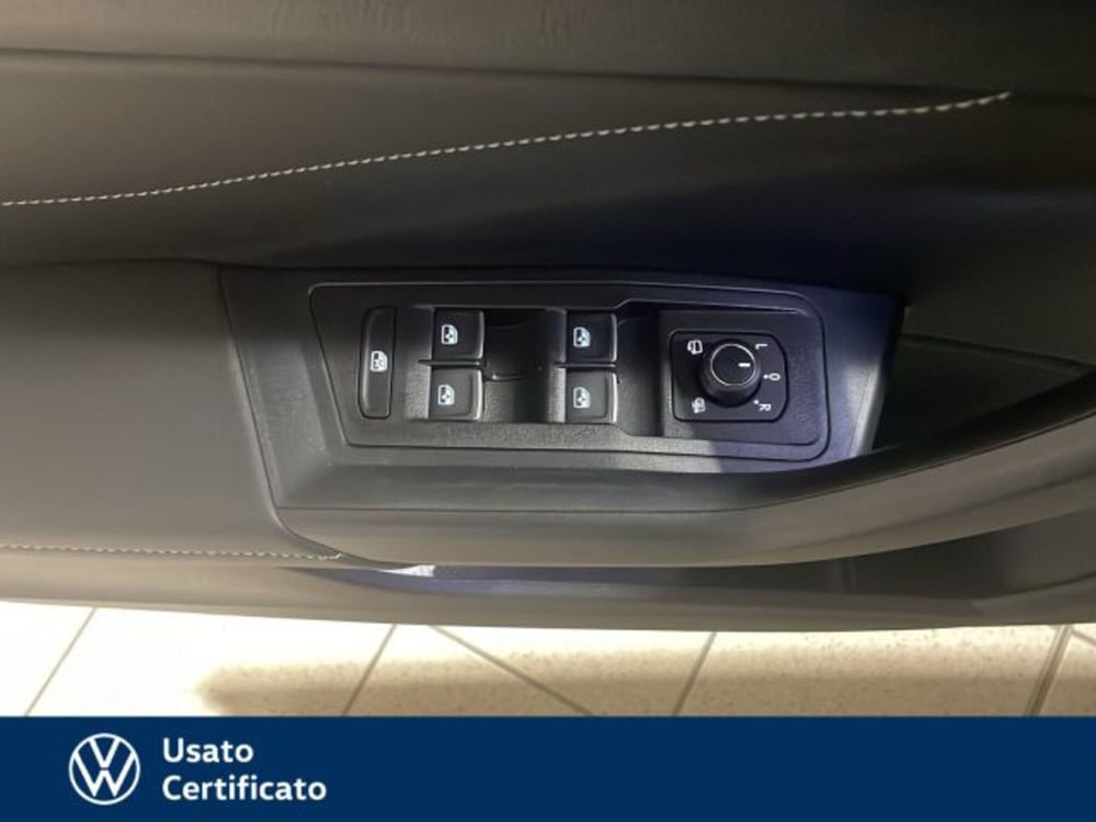 Volkswagen T-Roc nuova a Vicenza (16)