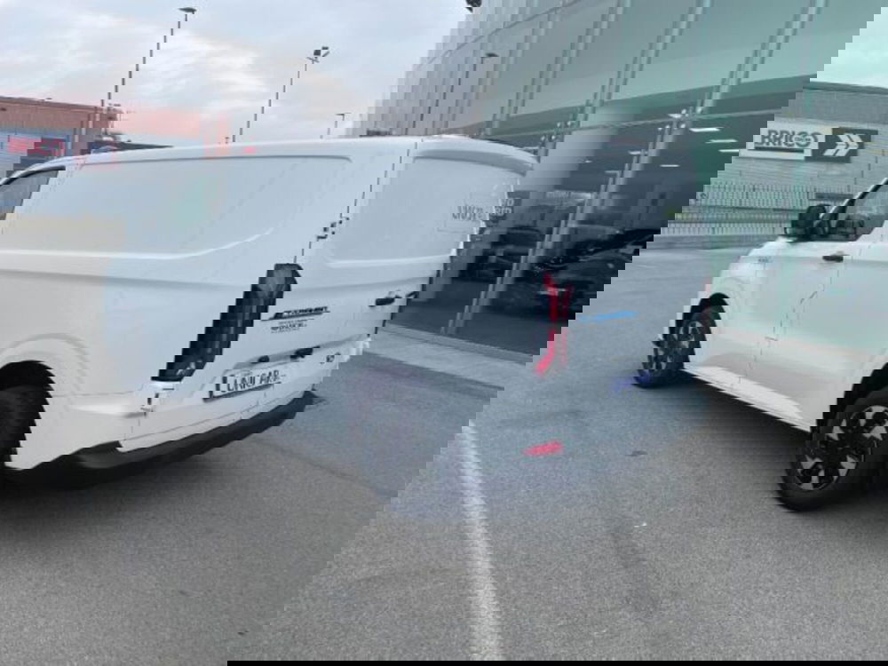Ford E-Transit Custom Furgone nuova a Cuneo (4)