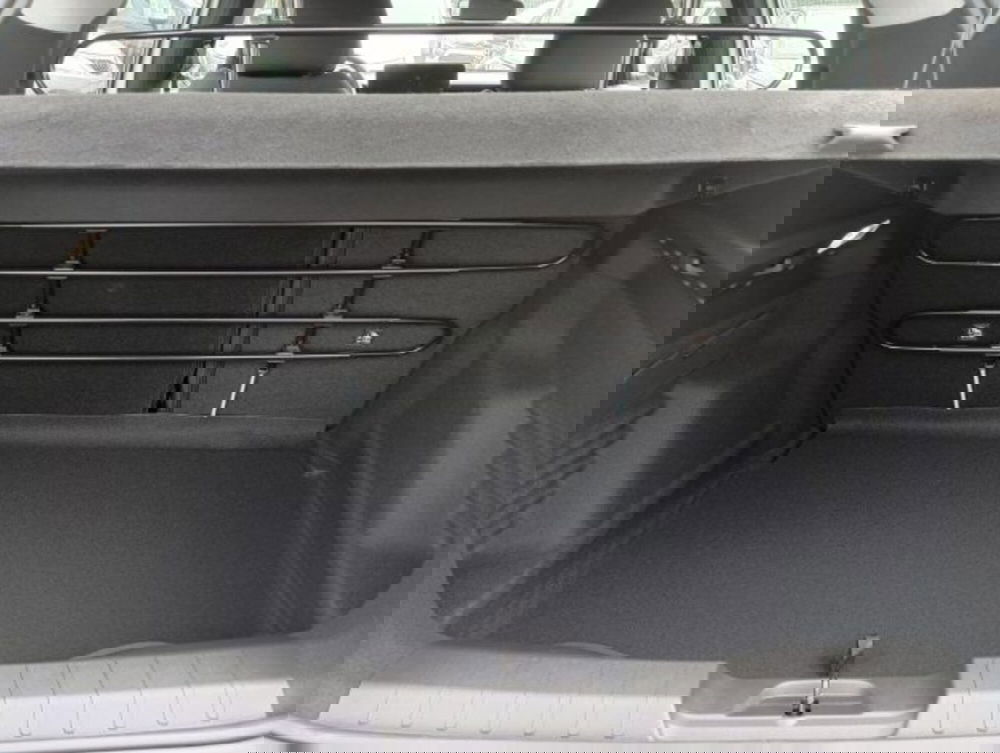 Jeep Avenger nuova a Brescia (10)