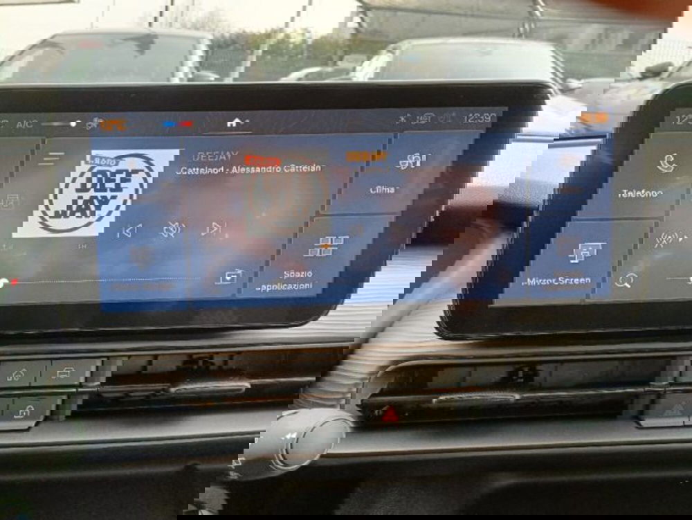 Jeep Avenger nuova a Brescia (12)