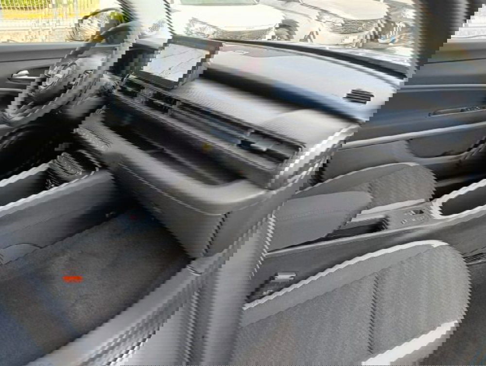 Jeep Avenger nuova a Brescia (17)