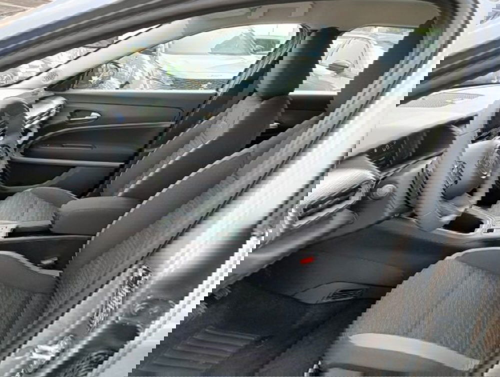 Jeep Avenger nuova a Brescia (8)