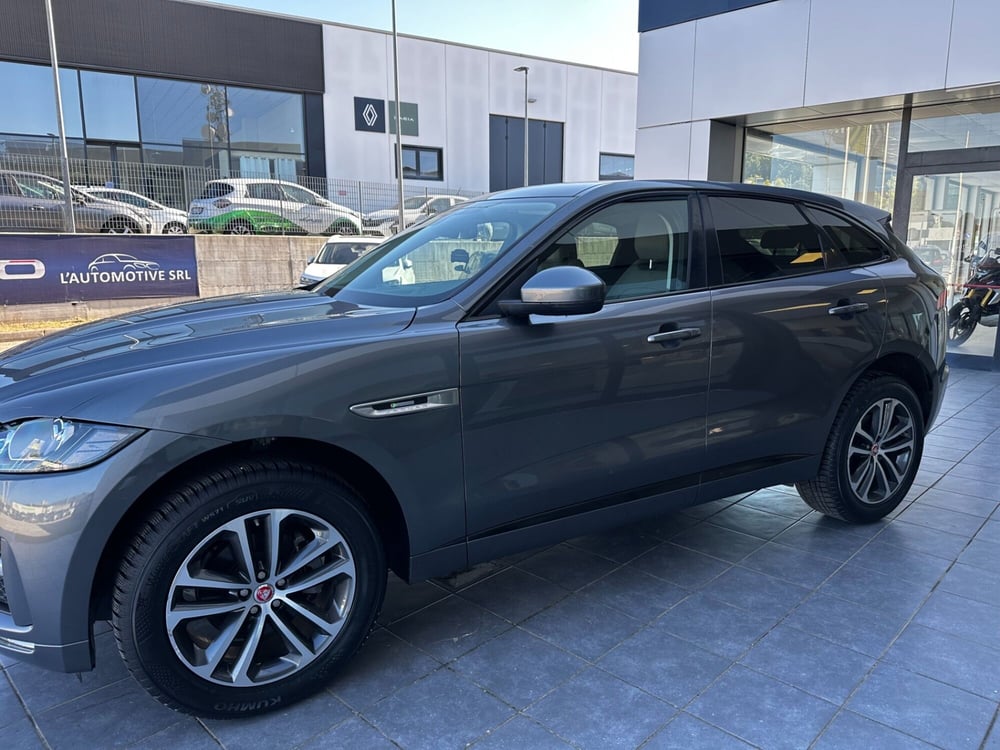 Jaguar F-Pace usata a Frosinone (13)