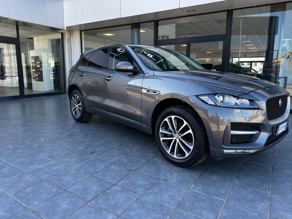 Jaguar F-Pace usata a Frosinone (4)