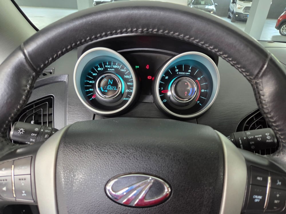 Mahindra XUV500 usata a Torino (10)
