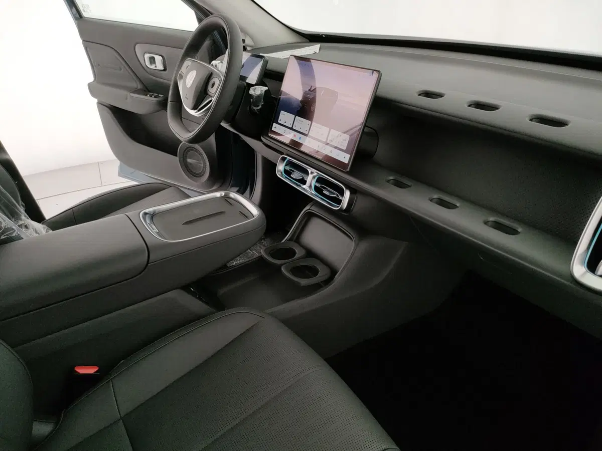 Leapmotor B10 nuova a Caserta (15)