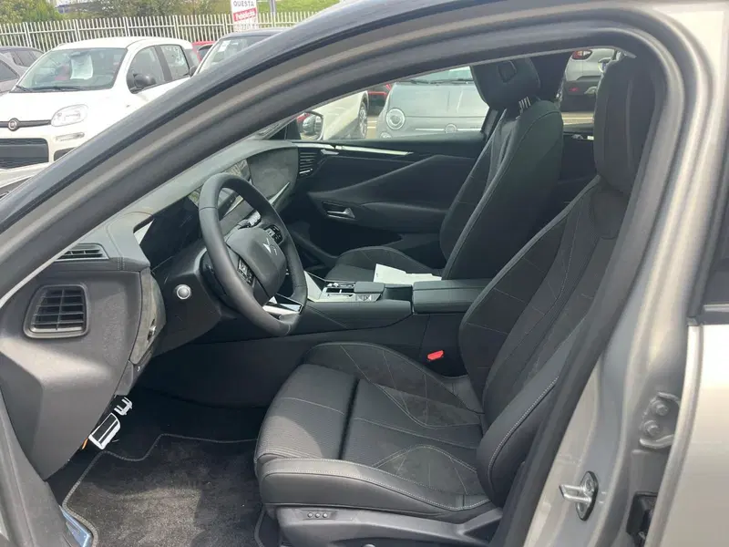 Ds DS 4 nuova a Milano (13)