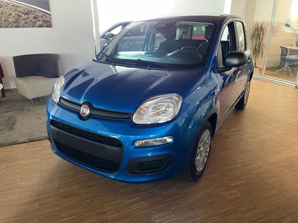 Fiat Panda Cross nuova a Milano
