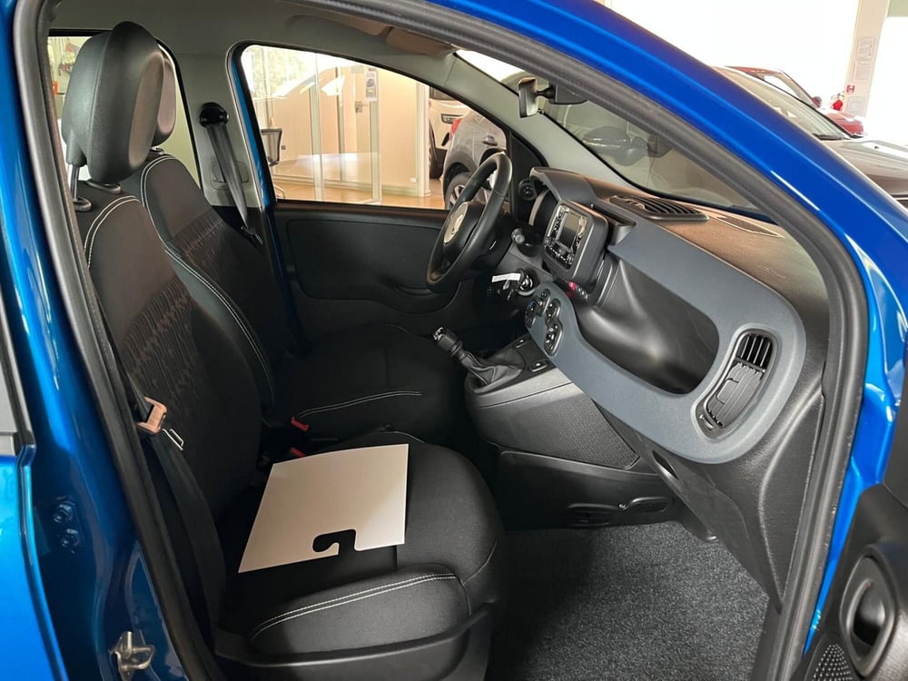 Fiat Panda Cross nuova a Milano (13)