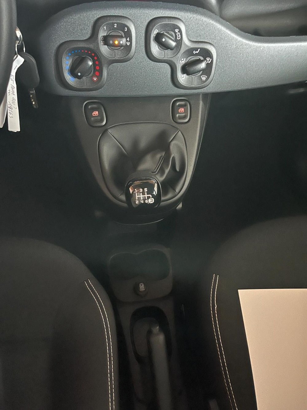 Fiat Panda Cross nuova a Milano (19)
