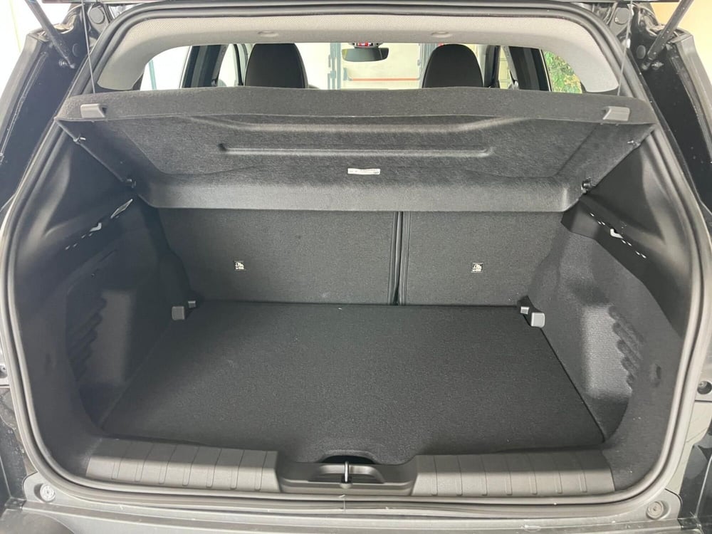 Jeep Avenger nuova a Milano (11)