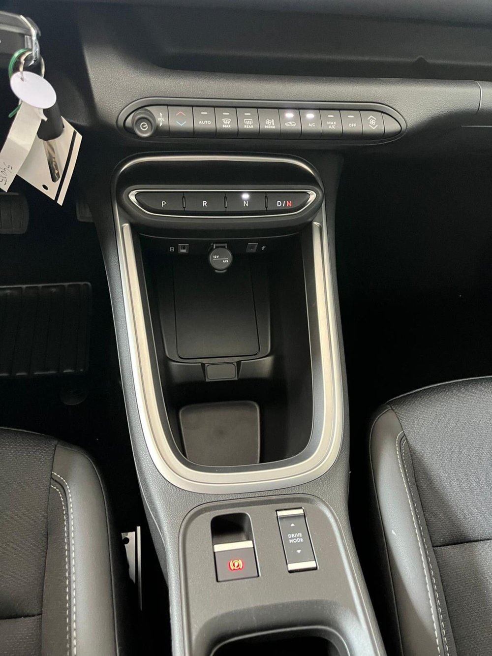 Jeep Avenger nuova a Milano (19)