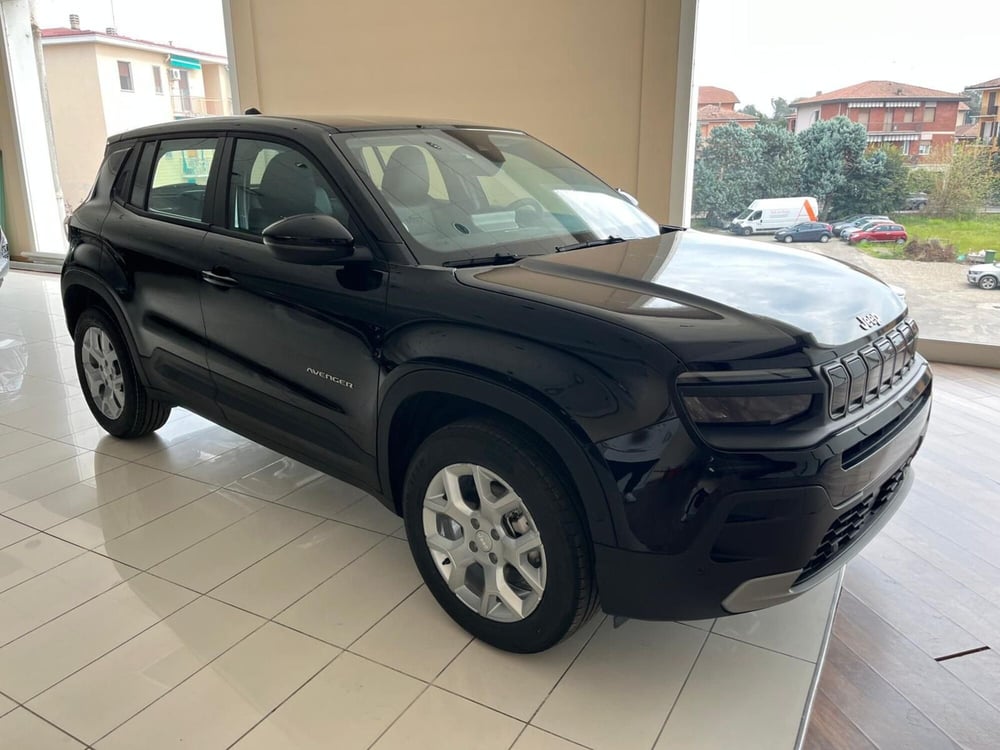 Jeep Avenger nuova a Milano (3)