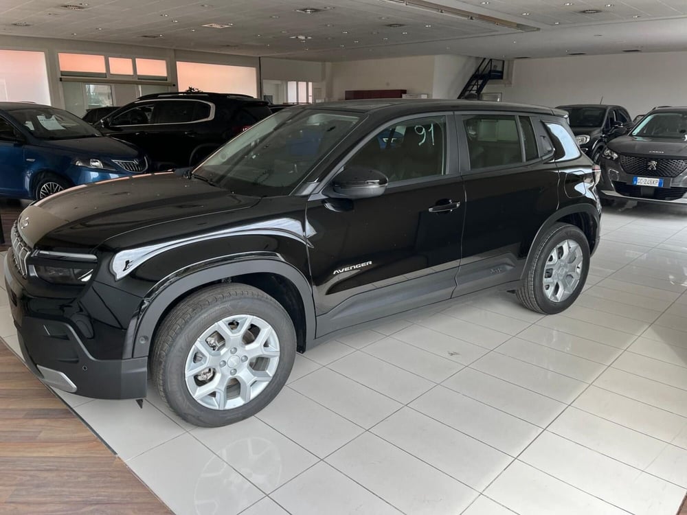Jeep Avenger nuova a Milano (6)