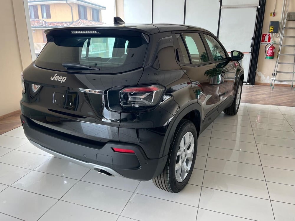 Jeep Avenger nuova a Milano (7)
