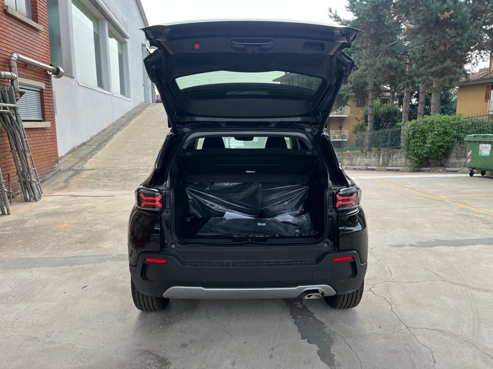Jeep Avenger nuova a Milano (10)