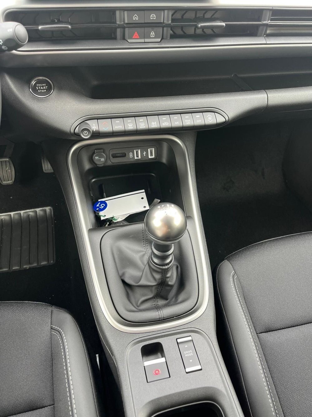 Jeep Avenger nuova a Milano (19)