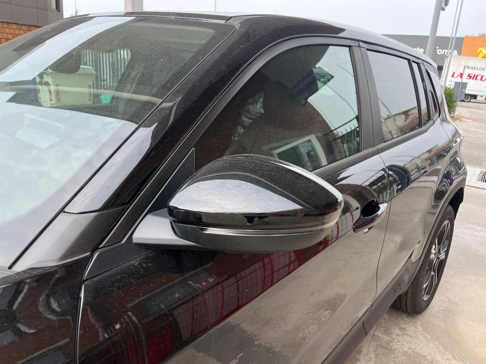 Jeep Avenger nuova a Milano (4)