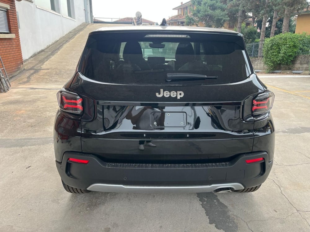 Jeep Avenger nuova a Milano (9)