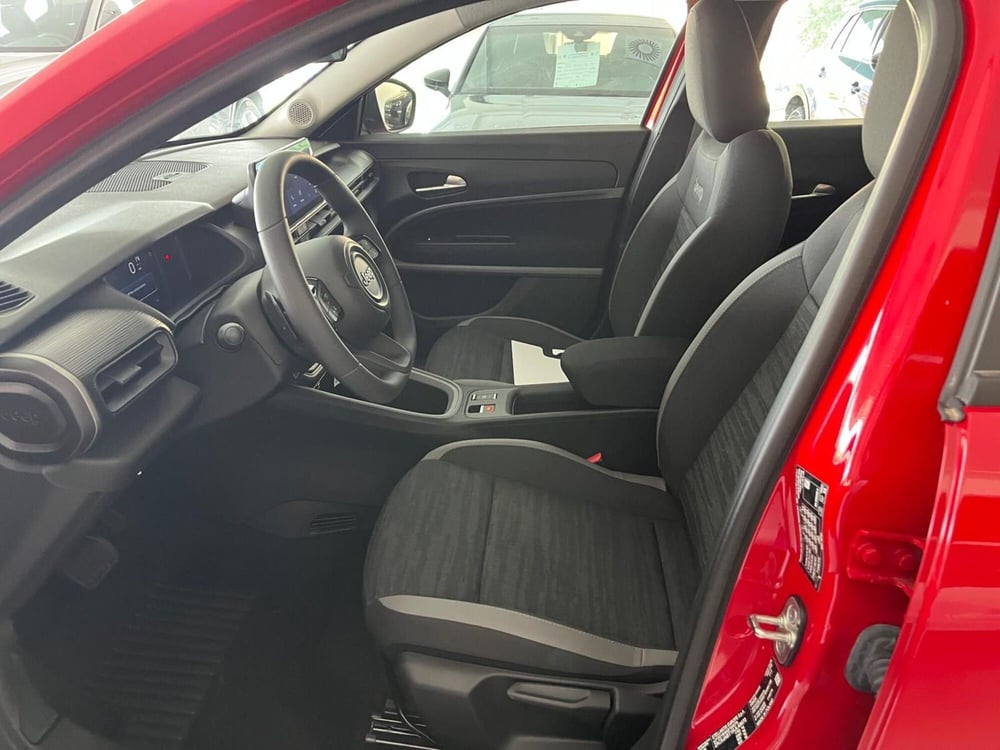 Jeep Avenger nuova a Milano (12)