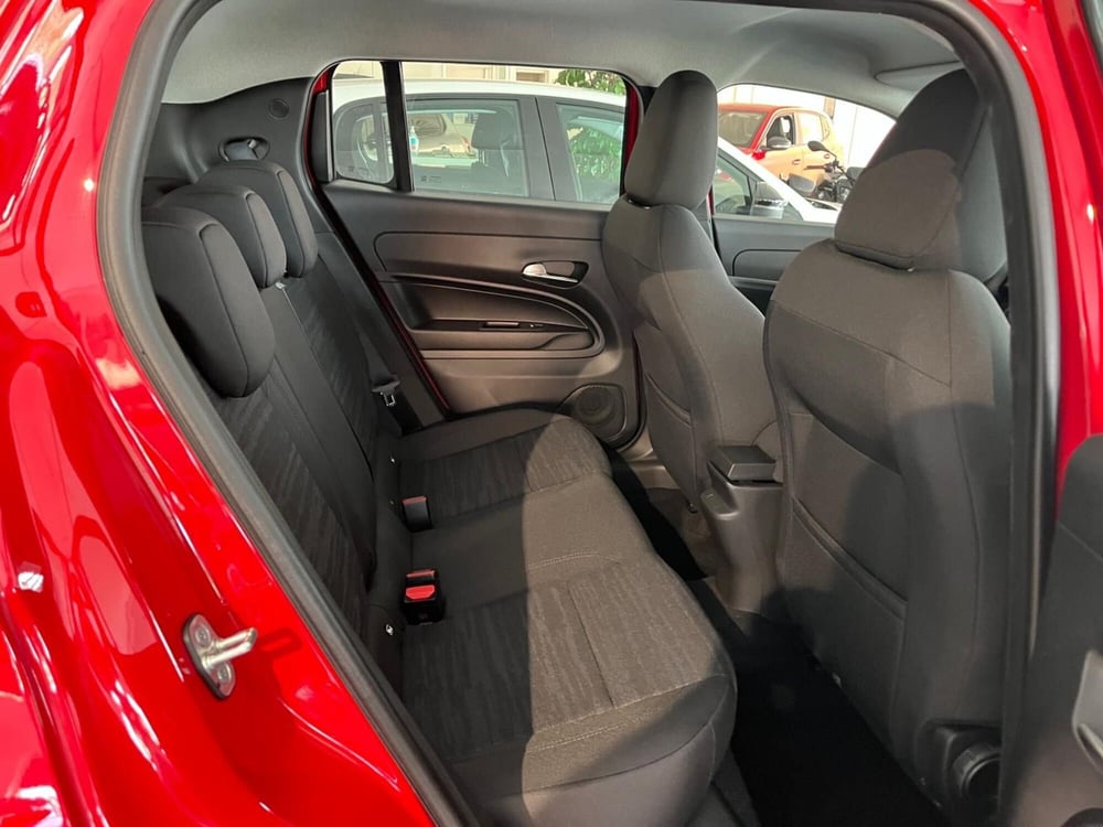 Jeep Avenger nuova a Milano (15)