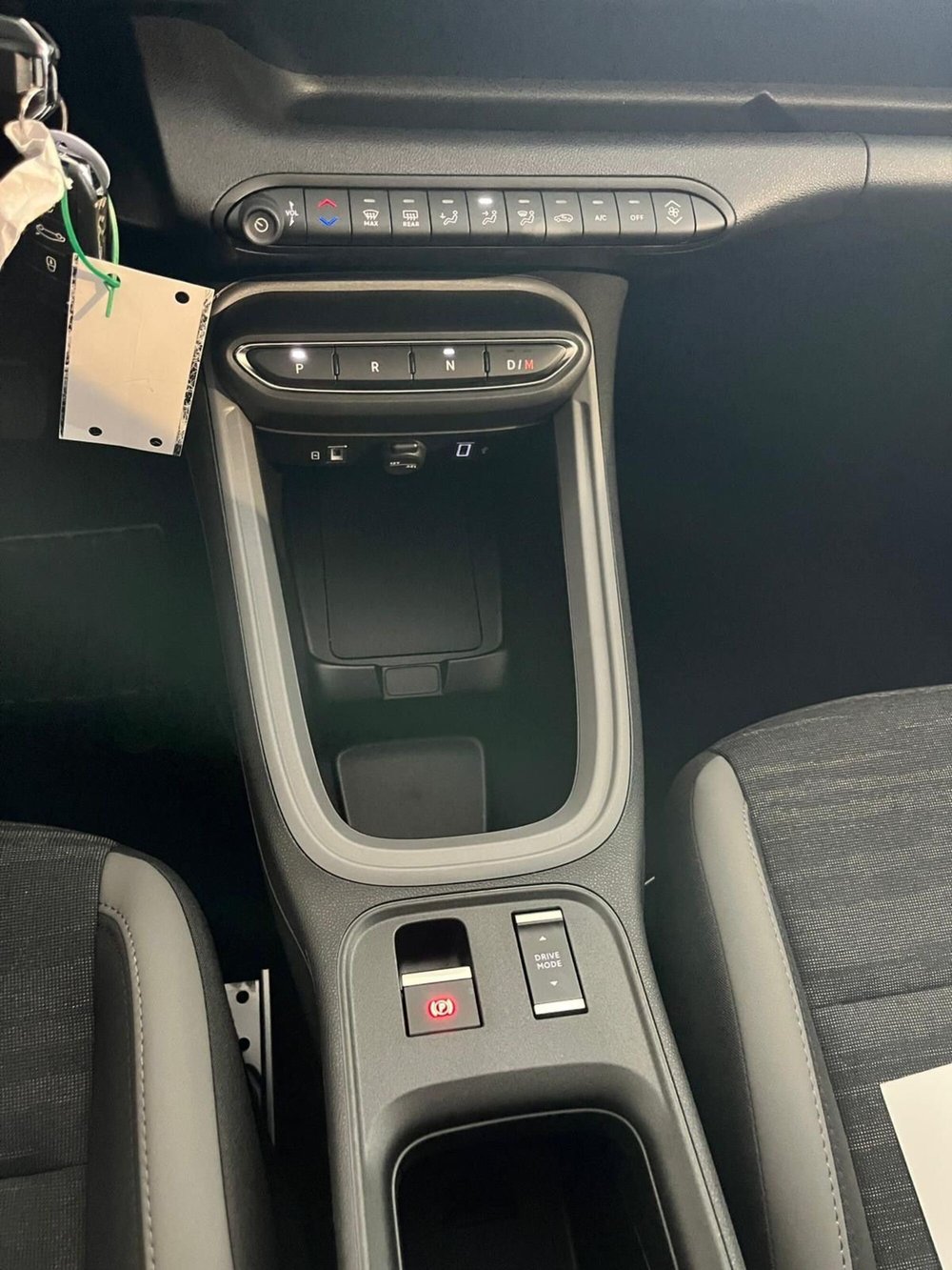 Jeep Avenger nuova a Milano (19)
