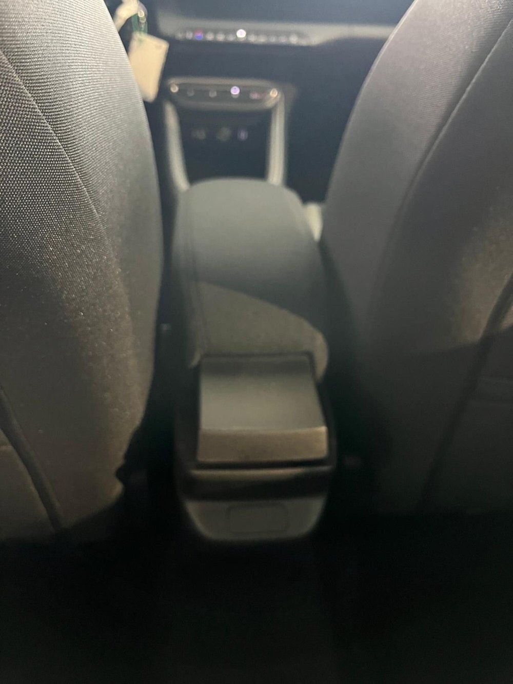 Jeep Avenger nuova a Milano (20)