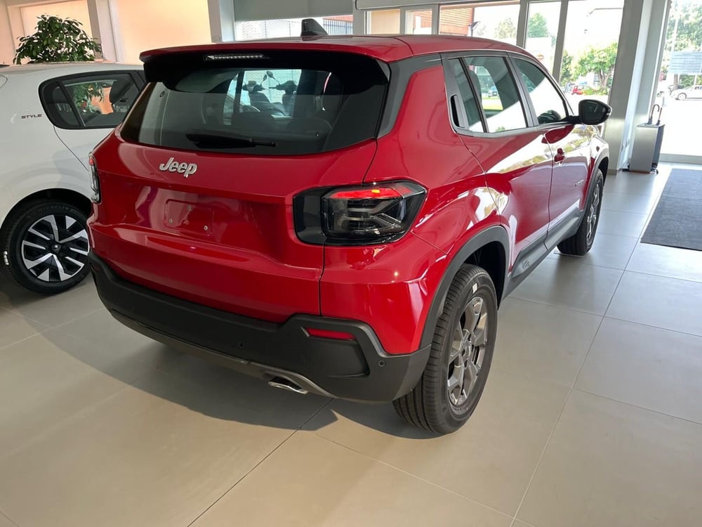 Jeep Avenger nuova a Milano (7)