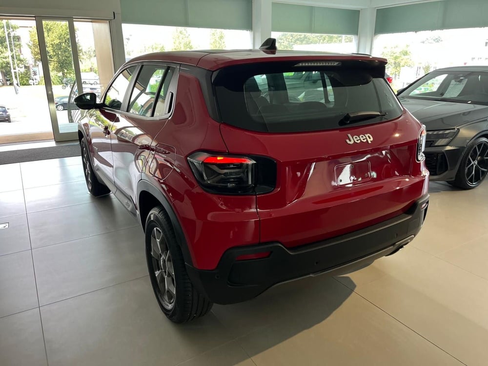 Jeep Avenger nuova a Milano (8)
