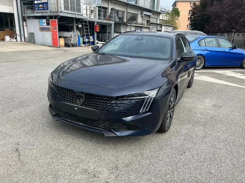 Peugeot 508 SW nuova a Milano
