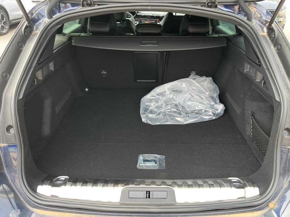 Peugeot 508 SW nuova a Milano (11)