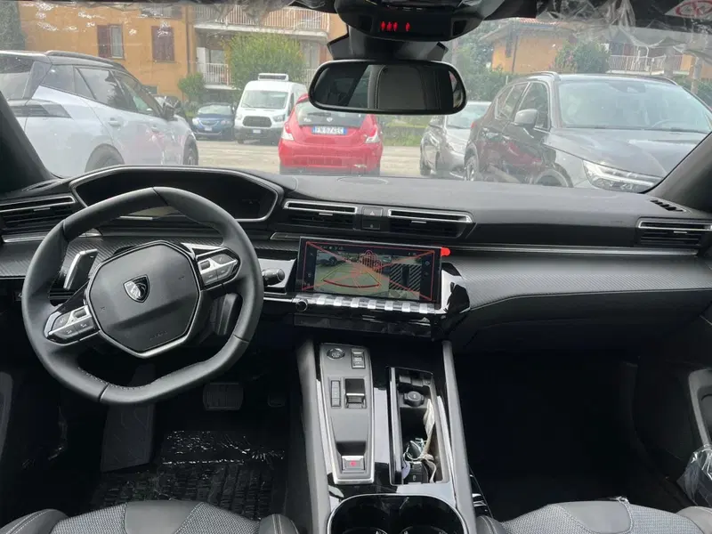 Peugeot 508 SW nuova a Milano (16)