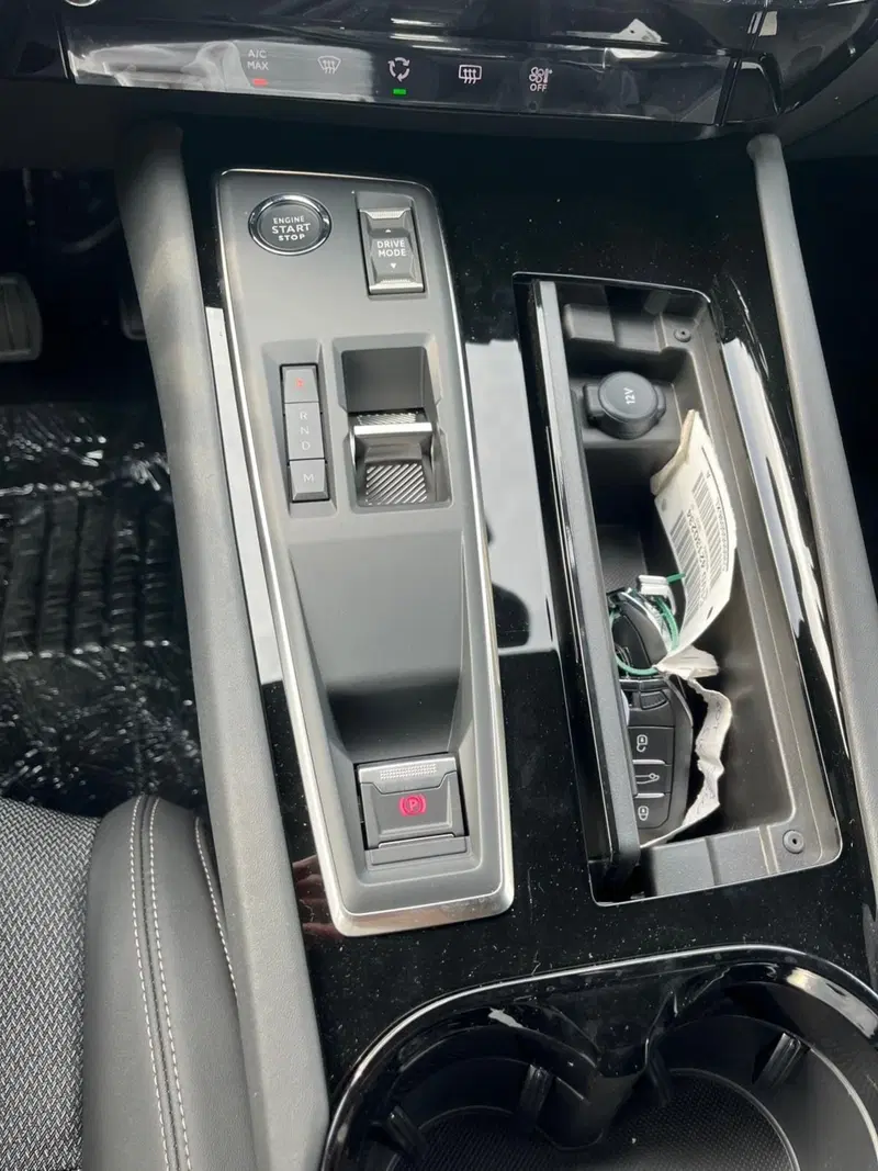 Peugeot 508 SW nuova a Milano (19)