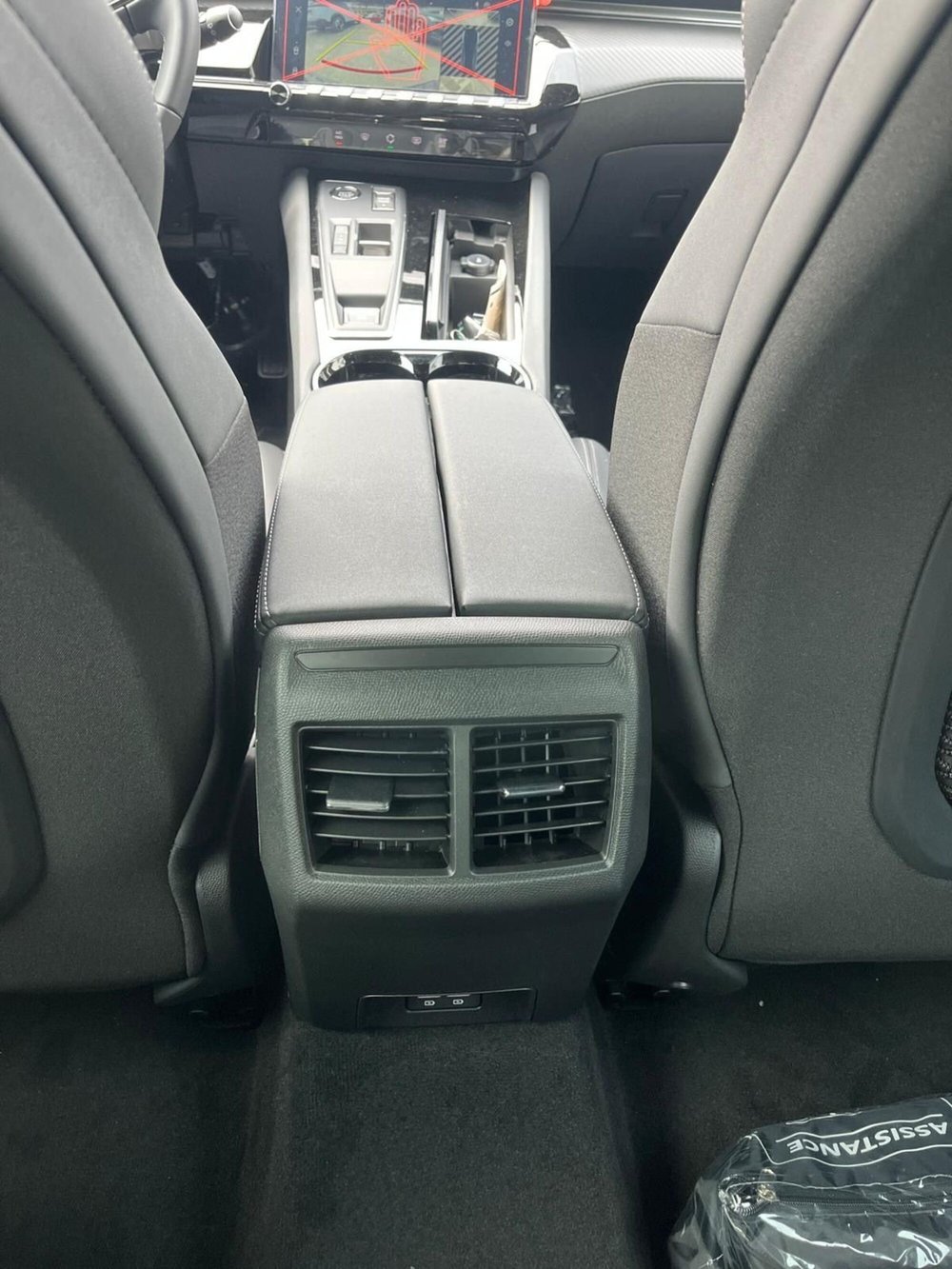 Peugeot 508 SW nuova a Milano (20)