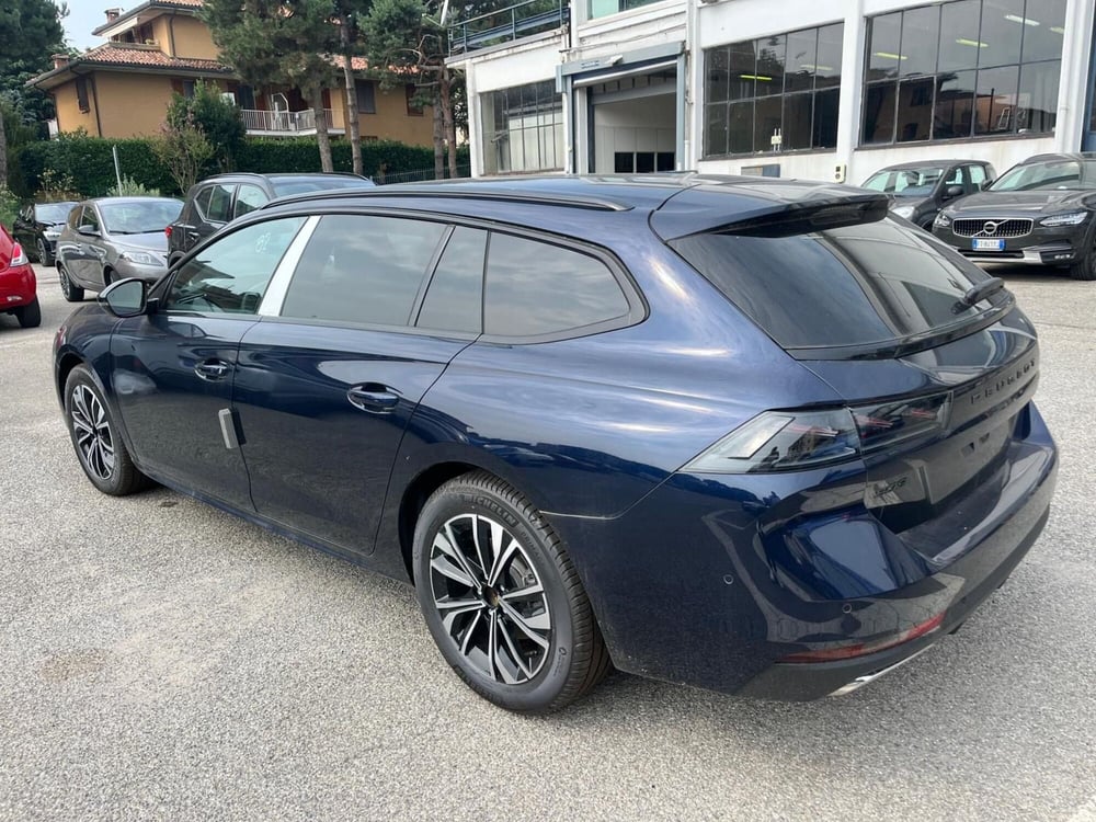 Peugeot 508 SW nuova a Milano (7)