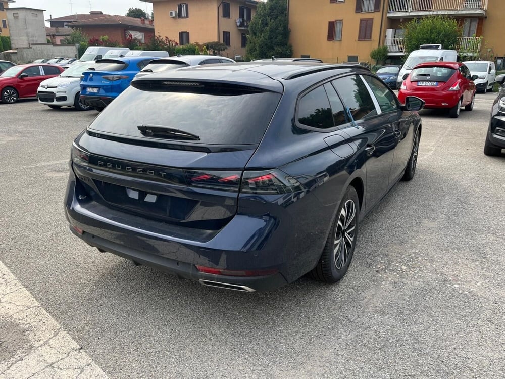 Peugeot 508 SW nuova a Milano (8)