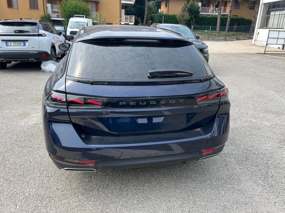 Peugeot 508 SW nuova a Milano (9)