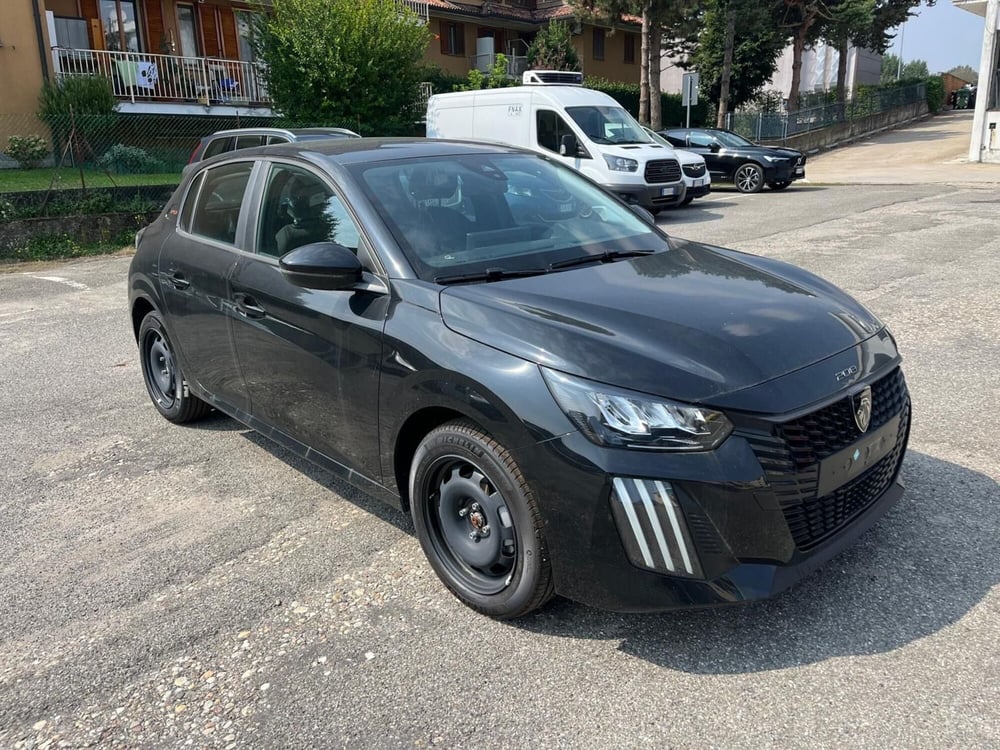 Peugeot 208 nuova a Milano (3)