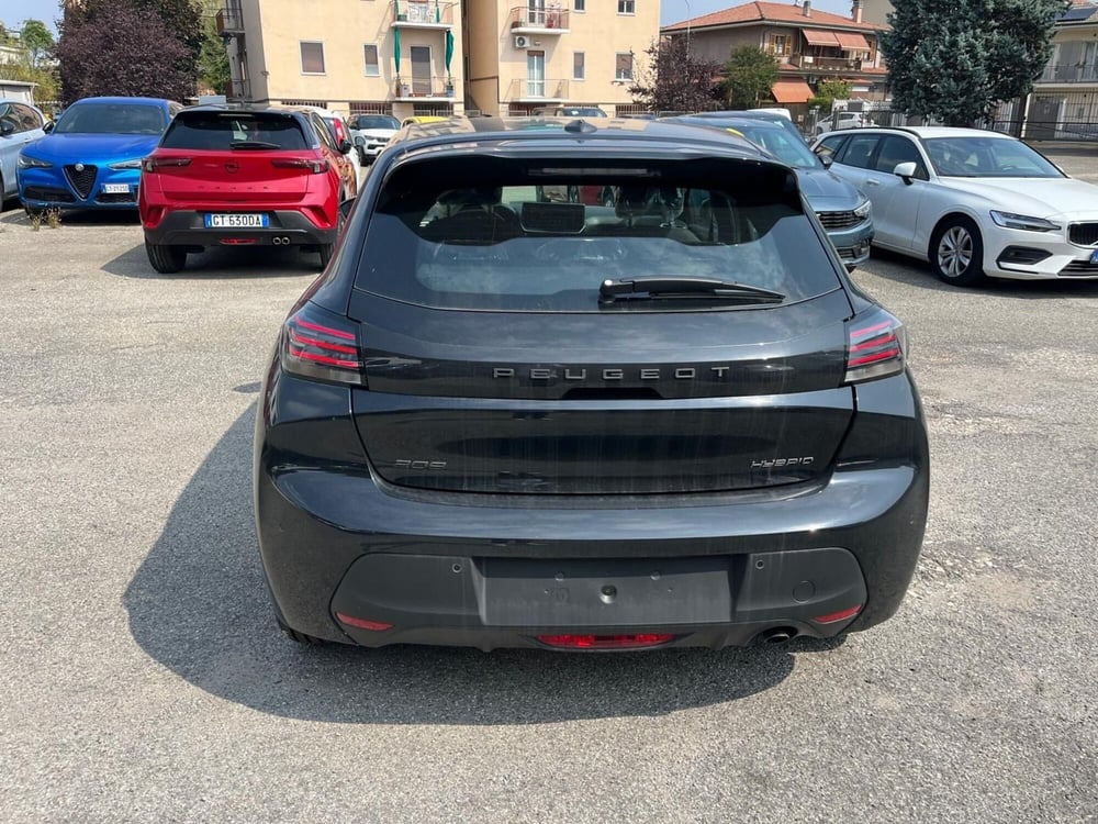 Peugeot 208 nuova a Milano (9)