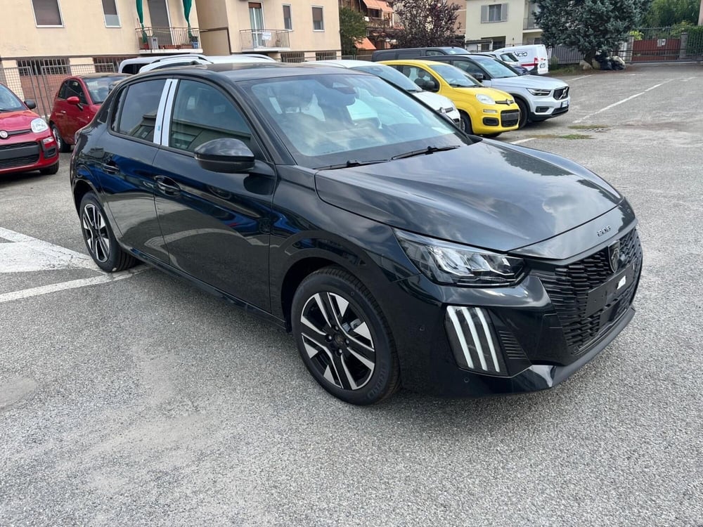 Peugeot 208 nuova a Milano (3)