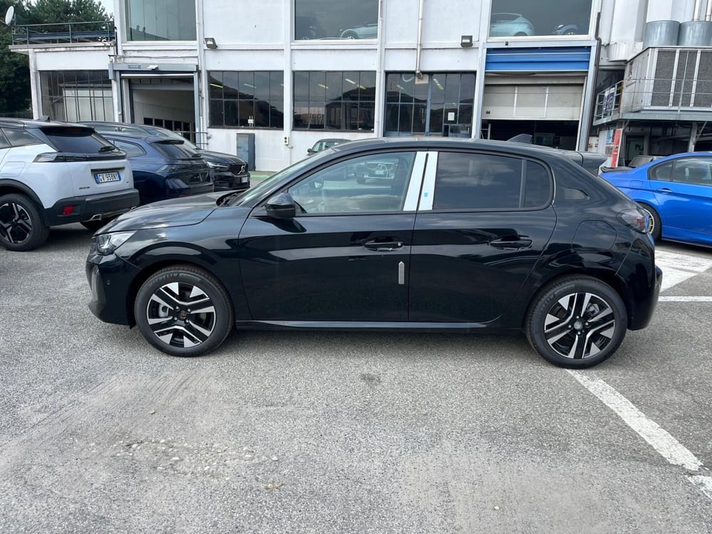 Peugeot 208 nuova a Milano (5)