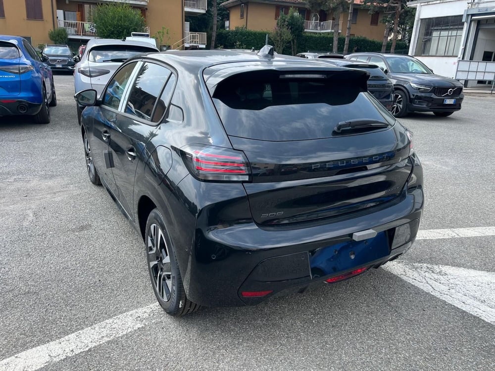 Peugeot 208 nuova a Milano (7)